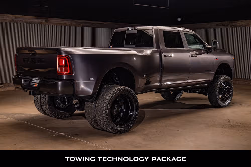 2025 Ram 3500 Laramie Crew Cab Image 10