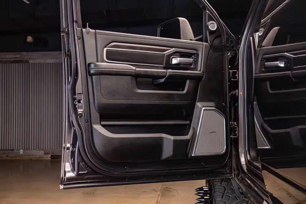 2025 Ram 3500 Laramie Crew Cab Image 29