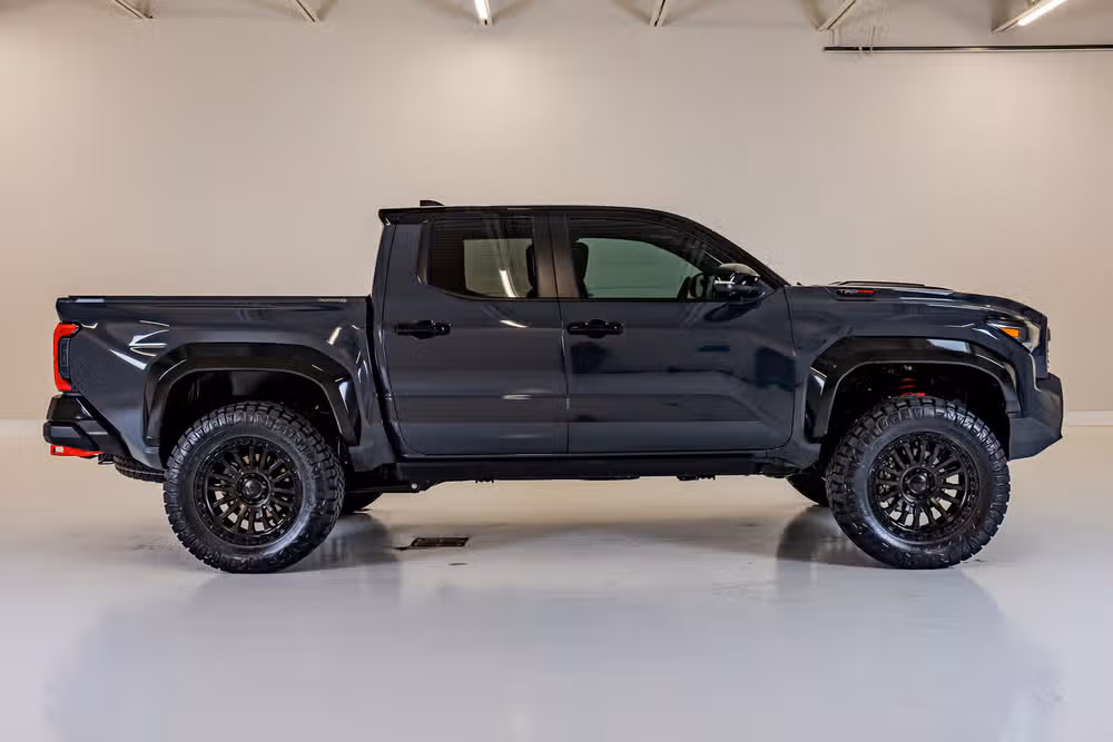2025 Toyota Tacoma TRD Pro HV Double Cab Image 11