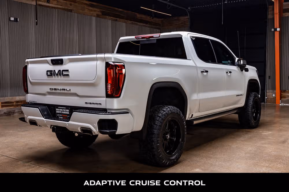 2024 GMC Sierra 1500 Denali Ultimate Crew Cab Image 10
