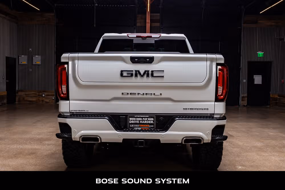 2024 GMC Sierra 1500 Denali Ultimate Crew Cab Image 8