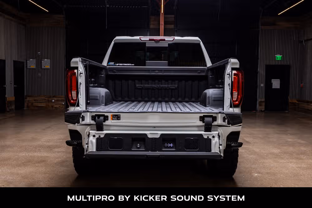 2024 GMC Sierra 1500 Denali Ultimate Crew Cab Image 9