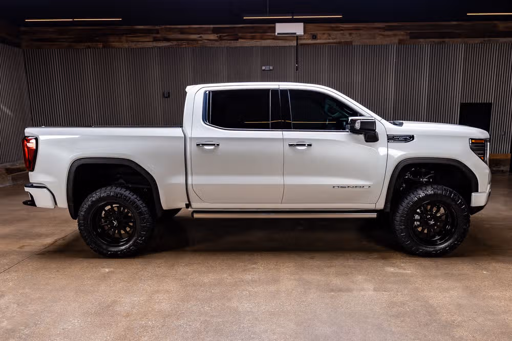 2024 GMC Sierra 1500 Denali Ultimate Crew Cab Image 11