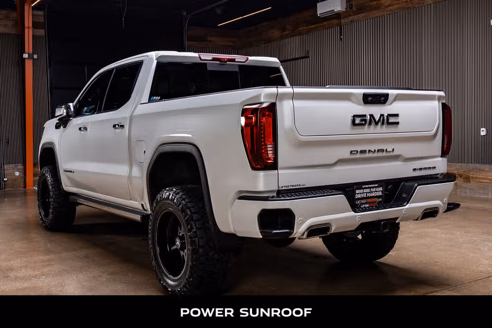 2024 GMC Sierra 1500 Denali Ultimate Crew Cab Image 7