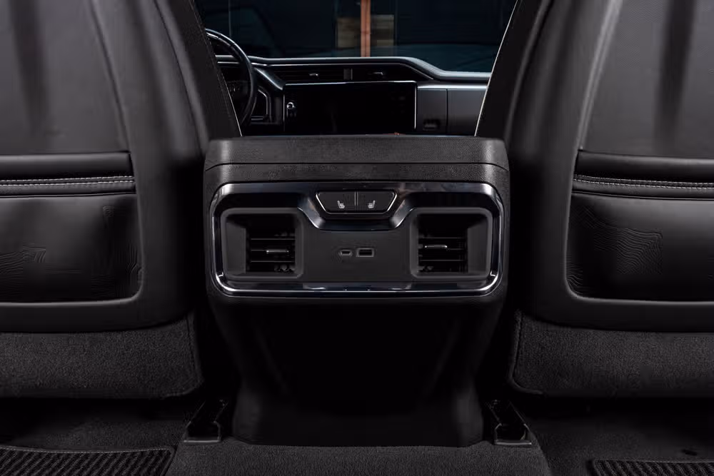 2024 GMC Sierra 1500 Denali Ultimate Crew Cab Image 33