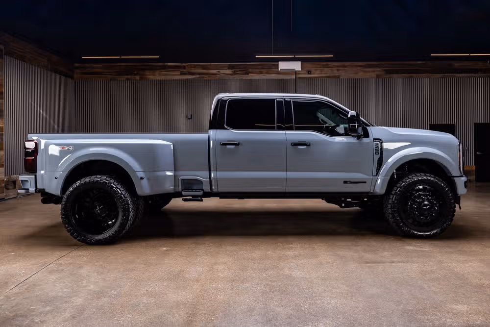 2026 Ford F-450 Super Duty Platinum Plus Crew Cab Image 11
