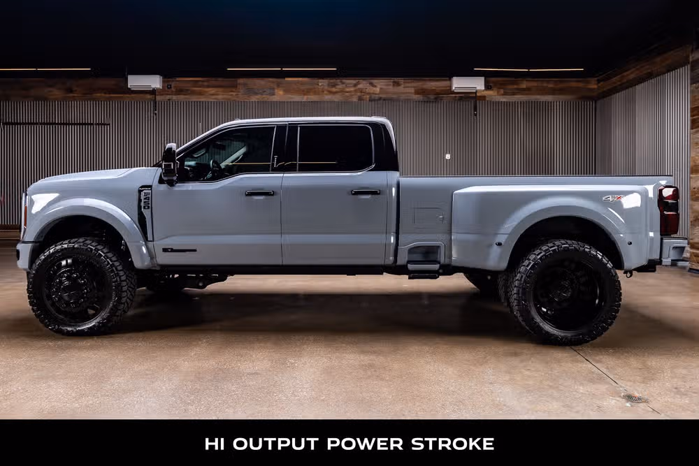 2026 Ford F-450 Super Duty Platinum Plus Crew Cab Image 6