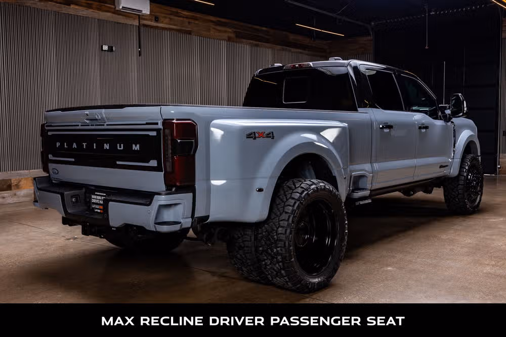 2026 Ford F-450 Super Duty Platinum Plus Crew Cab Image 10
