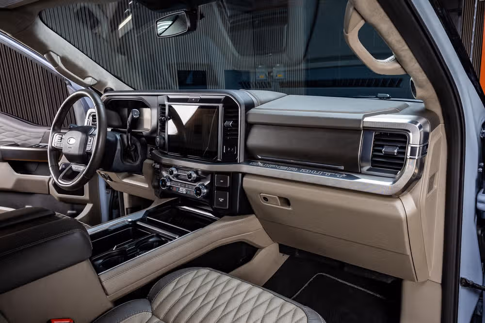 2026 Ford F-450 Super Duty Platinum Plus Crew Cab Image 18