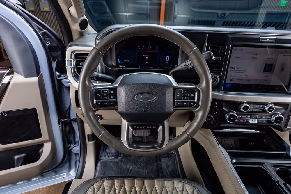2026 Ford F-450 Super Duty Platinum Plus Crew Cab Image 19