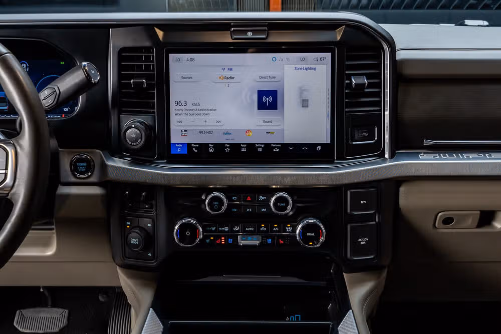 2026 Ford F-450 Super Duty Platinum Plus Crew Cab Image 25