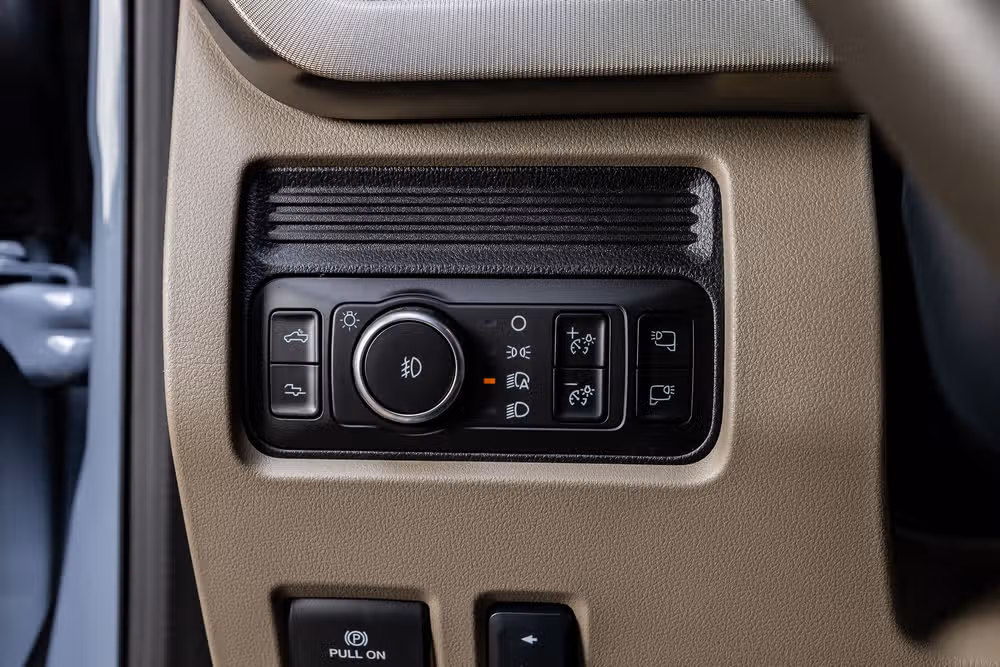2026 Ford F-450 Super Duty Platinum Plus Crew Cab Image 22