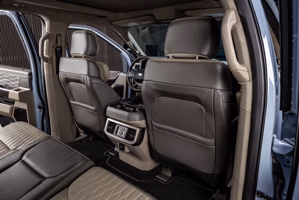 2026 Ford F-450 Super Duty Platinum Plus Crew Cab Image 33
