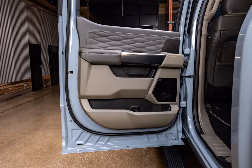 2026 Ford F-450 Super Duty Platinum Plus Crew Cab Image 39