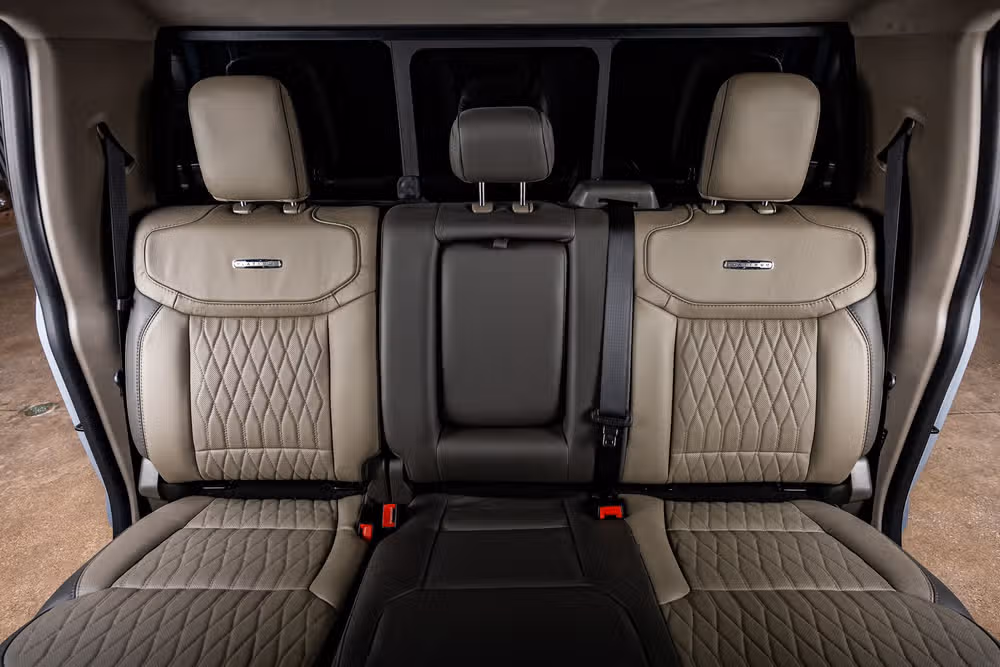 2026 Ford F-450 Super Duty Platinum Plus Crew Cab Image 36