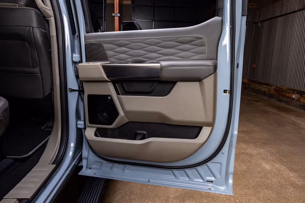 2026 Ford F-450 Super Duty Platinum Plus Crew Cab Image 40