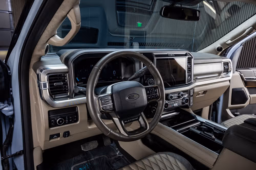 2026 Ford F-450 Super Duty Platinum Plus Crew Cab Image 17