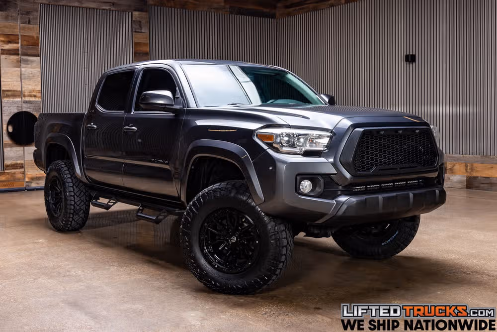 2018 Toyota Tacoma SR5 V6 Double Cab Image 1