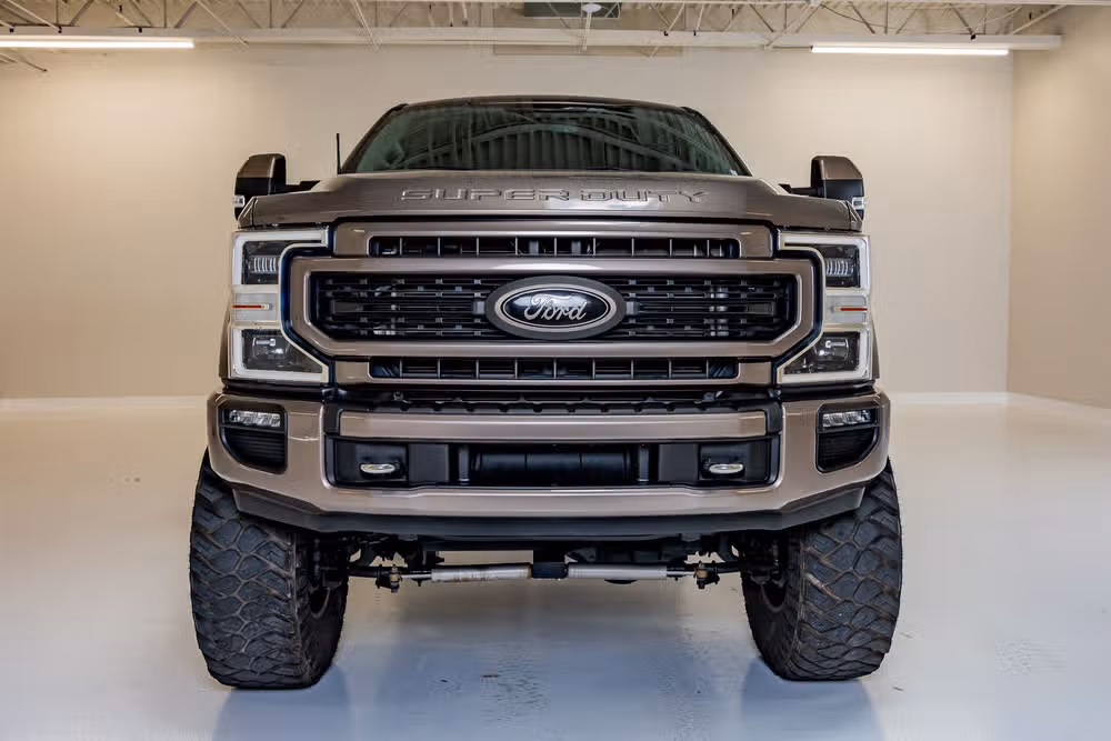 2021 Ford F-250 Super Duty Lariat Crew Cab Image 2