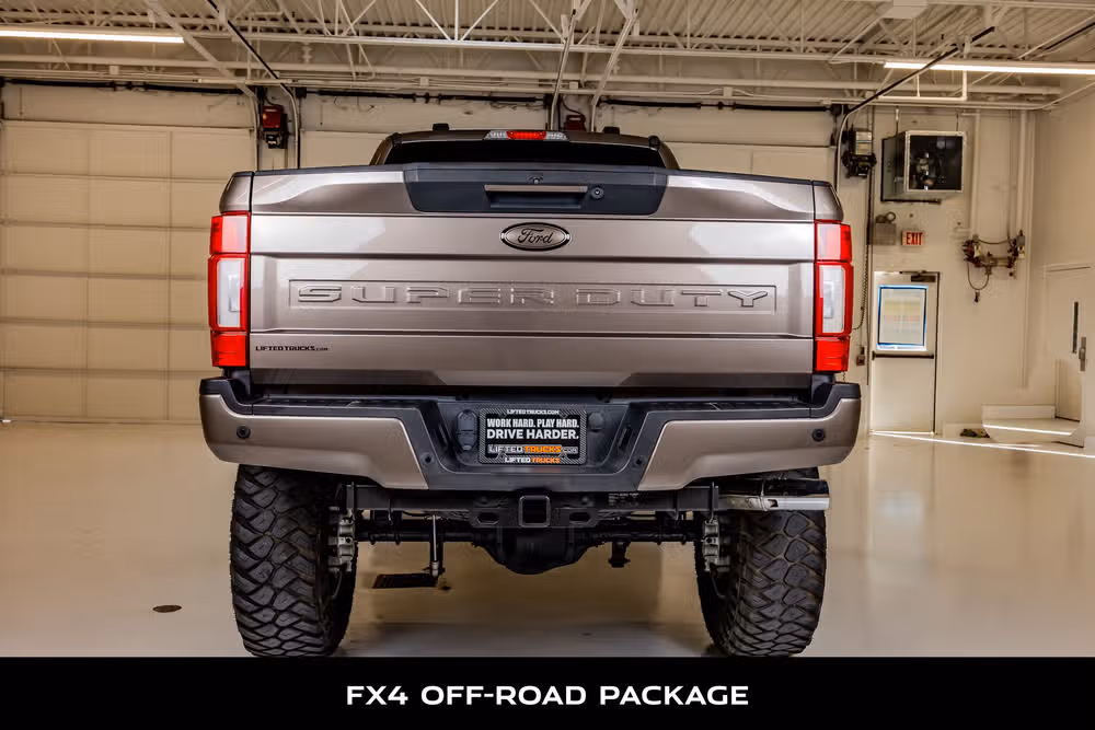 2021 Ford F-250 Super Duty Lariat Crew Cab Image 8