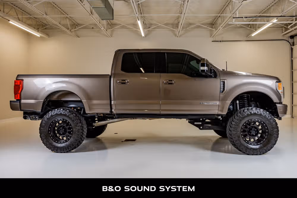 2021 Ford F-250 Super Duty Lariat Crew Cab Image 10