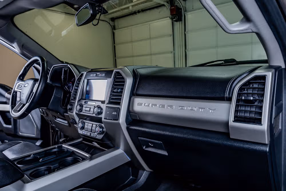 2021 Ford F-250 Super Duty Lariat Crew Cab Image 15