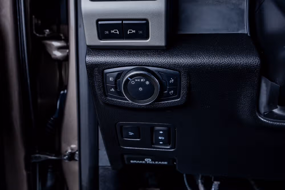 2021 Ford F-250 Super Duty Lariat Crew Cab Image 19