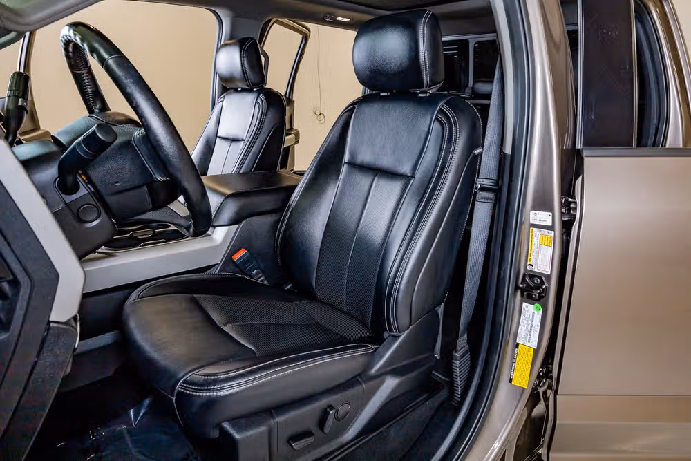 2021 Ford F-250 Super Duty Lariat Crew Cab Image 28