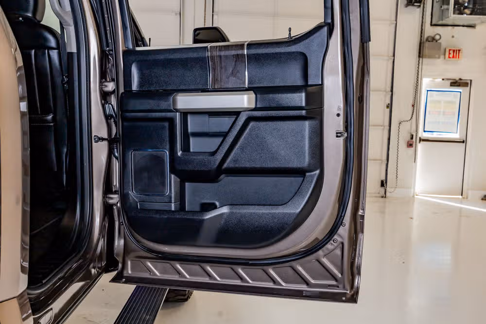 2021 Ford F-250 Super Duty Lariat Crew Cab Image 37