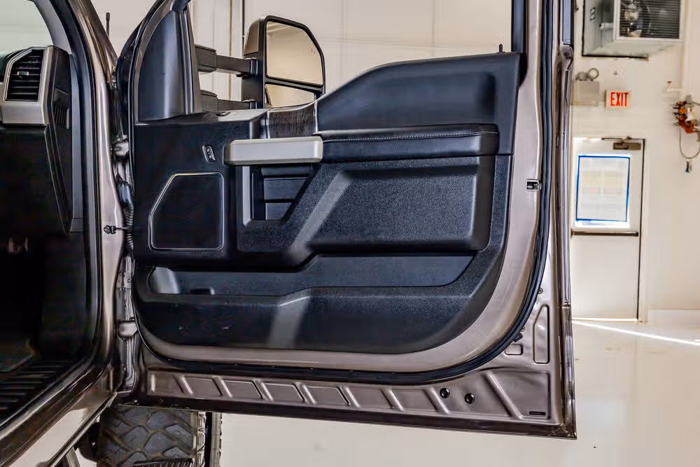 2021 Ford F-250 Super Duty Lariat Crew Cab Image 35