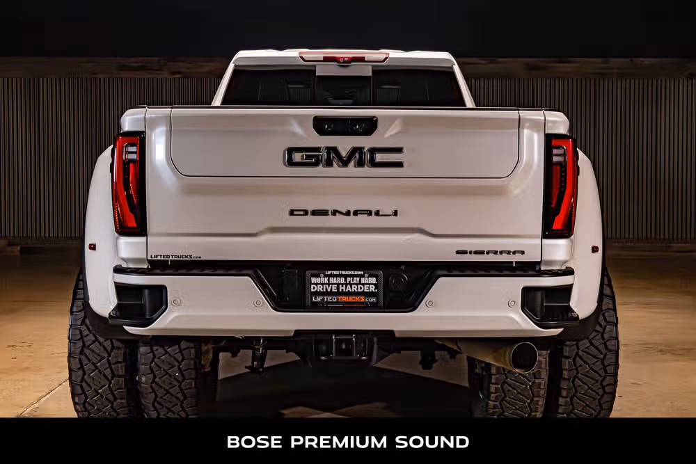 2024 GMC Sierra 3500HD Denali Ultimate Crew Cab Image 8