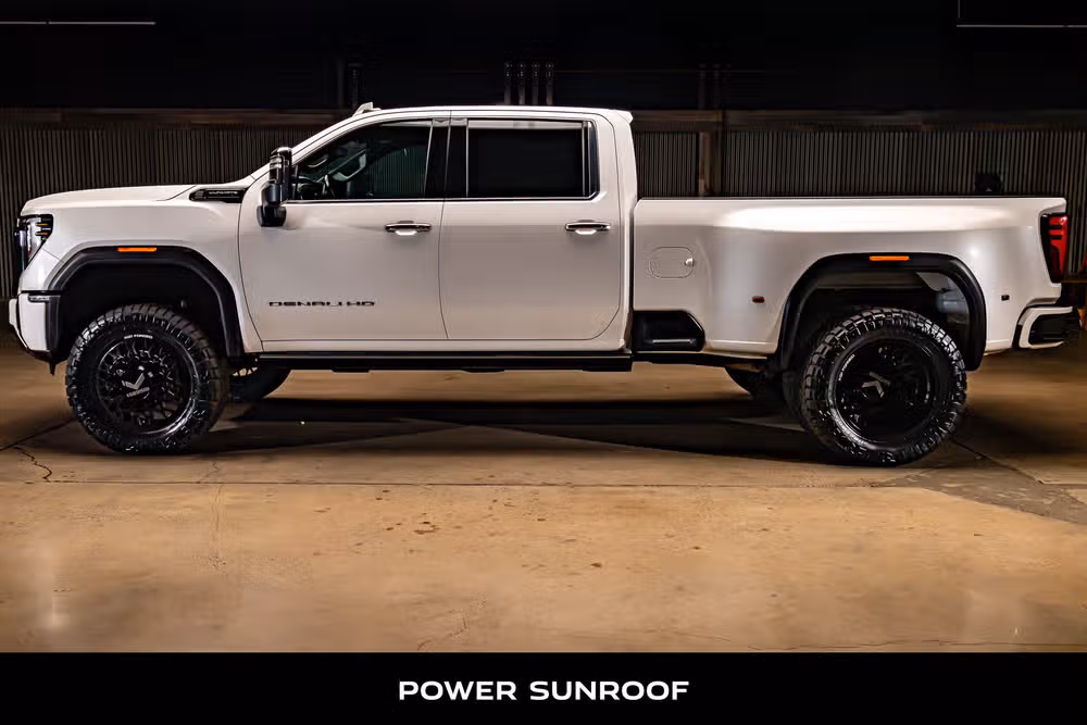 2024 GMC Sierra 3500HD Denali Ultimate Crew Cab Image 6