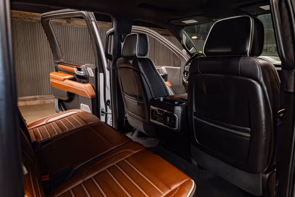 2024 GMC Sierra 3500HD Denali Ultimate Crew Cab Image 28