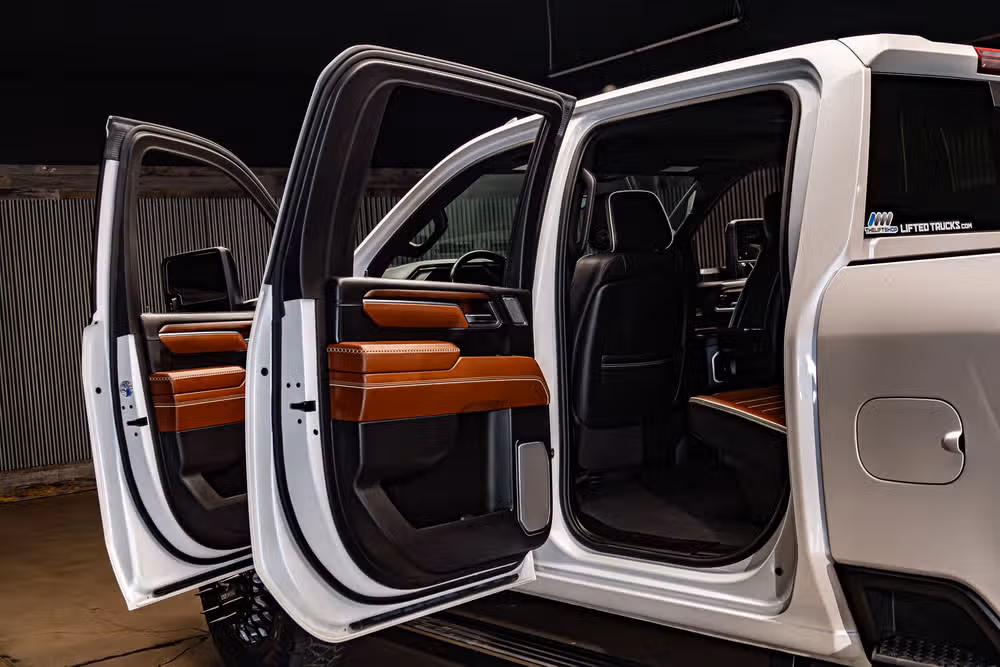 2024 GMC Sierra 3500HD Denali Ultimate Crew Cab Image 30