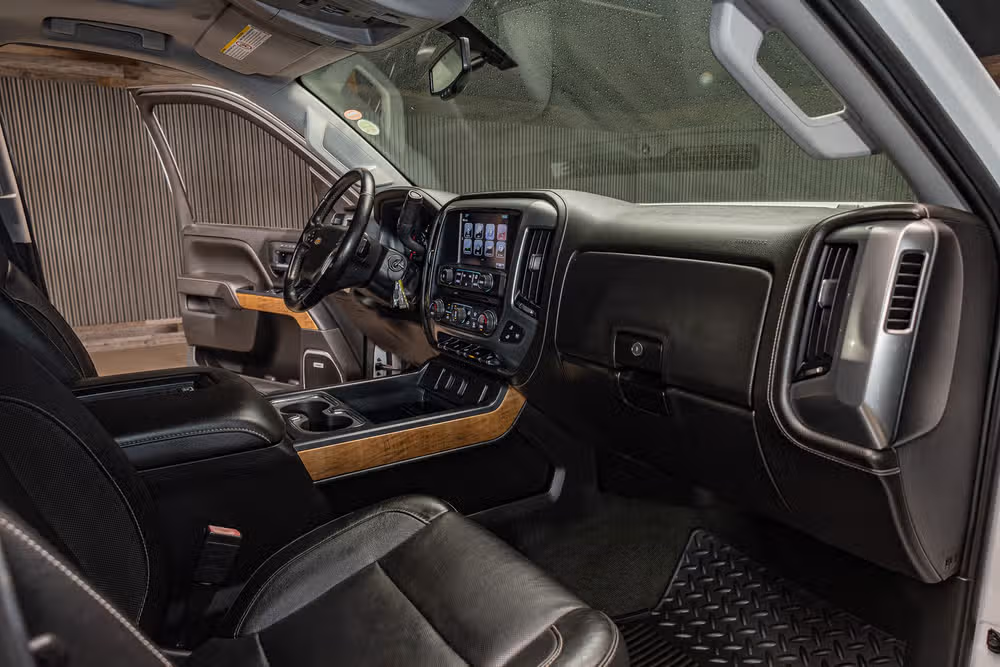 2017 Chevrolet Silverado 3500HD LTZ Crew Cab Image 17