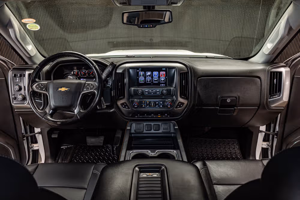 2017 Chevrolet Silverado 3500HD LTZ Crew Cab Image 18