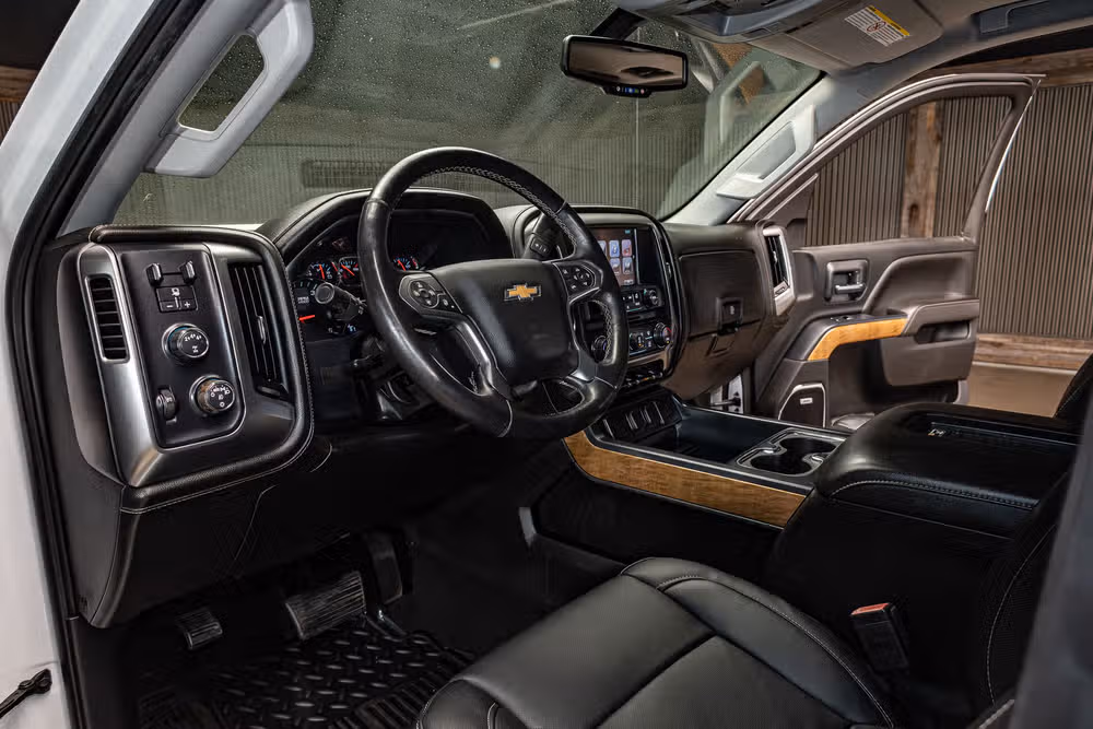 2017 Chevrolet Silverado 3500HD LTZ Crew Cab Image 16