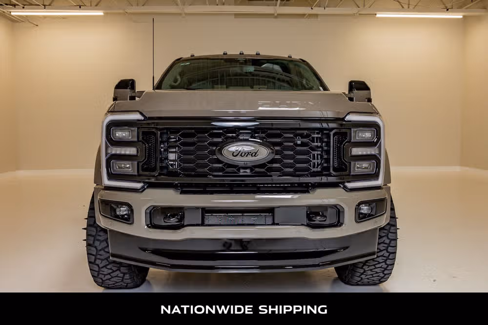 2026 Ford F-450 Super Duty Platinum Plus Crew Cab Image 4