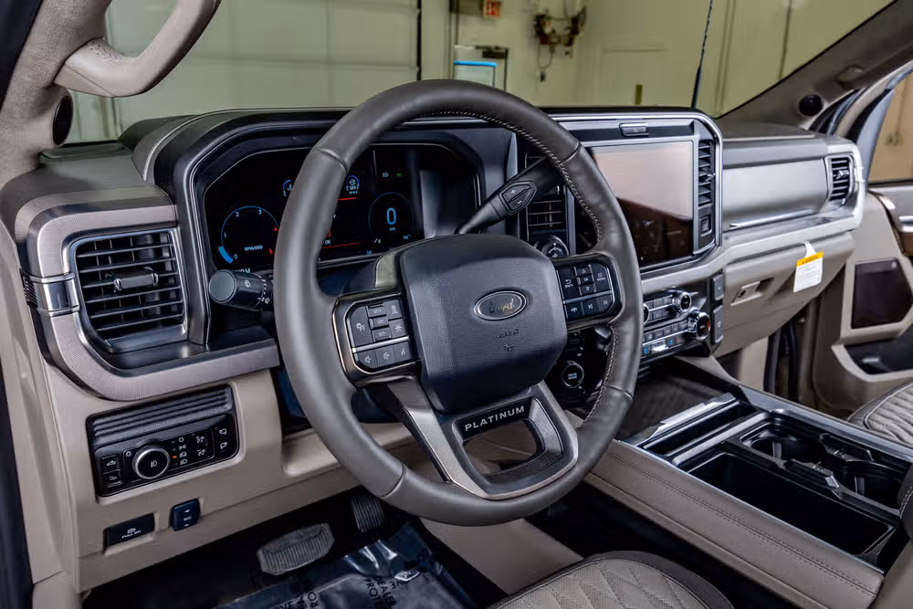 2026 Ford F-450 Super Duty Platinum Plus Crew Cab Image 17
