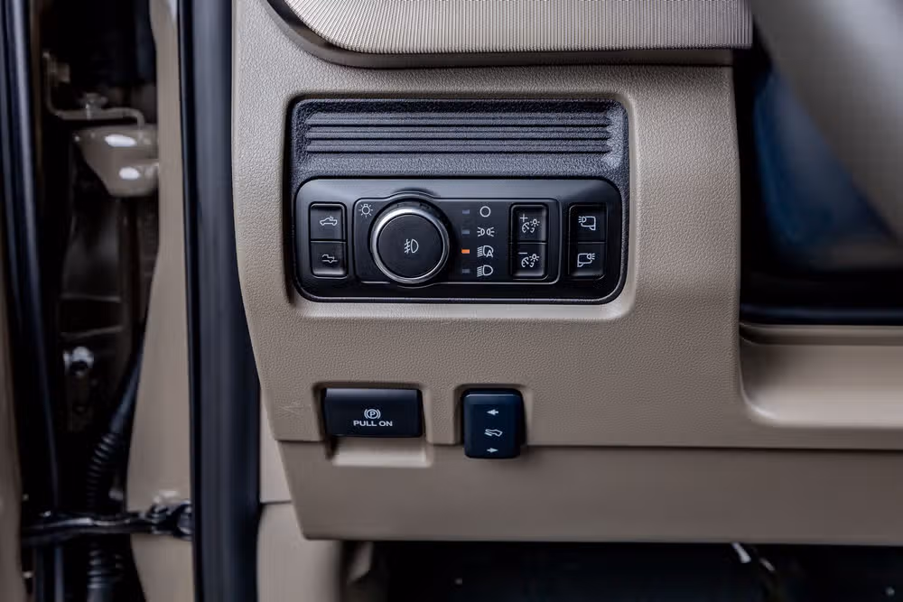 2026 Ford F-450 Super Duty Platinum Plus Crew Cab Image 22