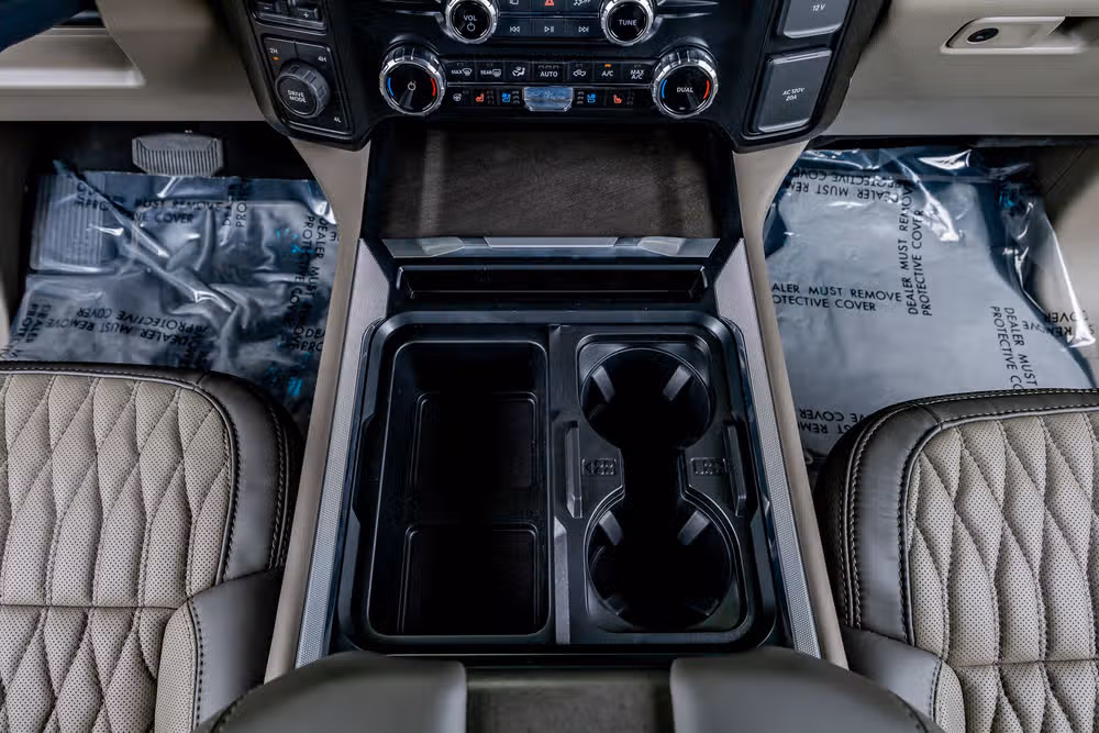 2026 Ford F-450 Super Duty Platinum Plus Crew Cab Image 28