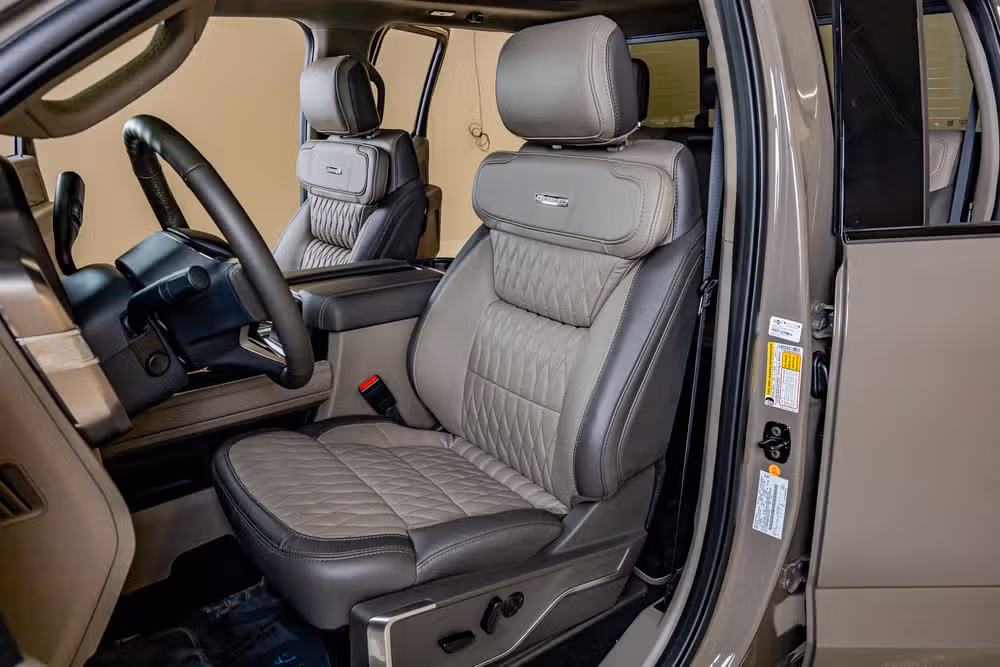 2026 Ford F-450 Super Duty Platinum Plus Crew Cab Image 30