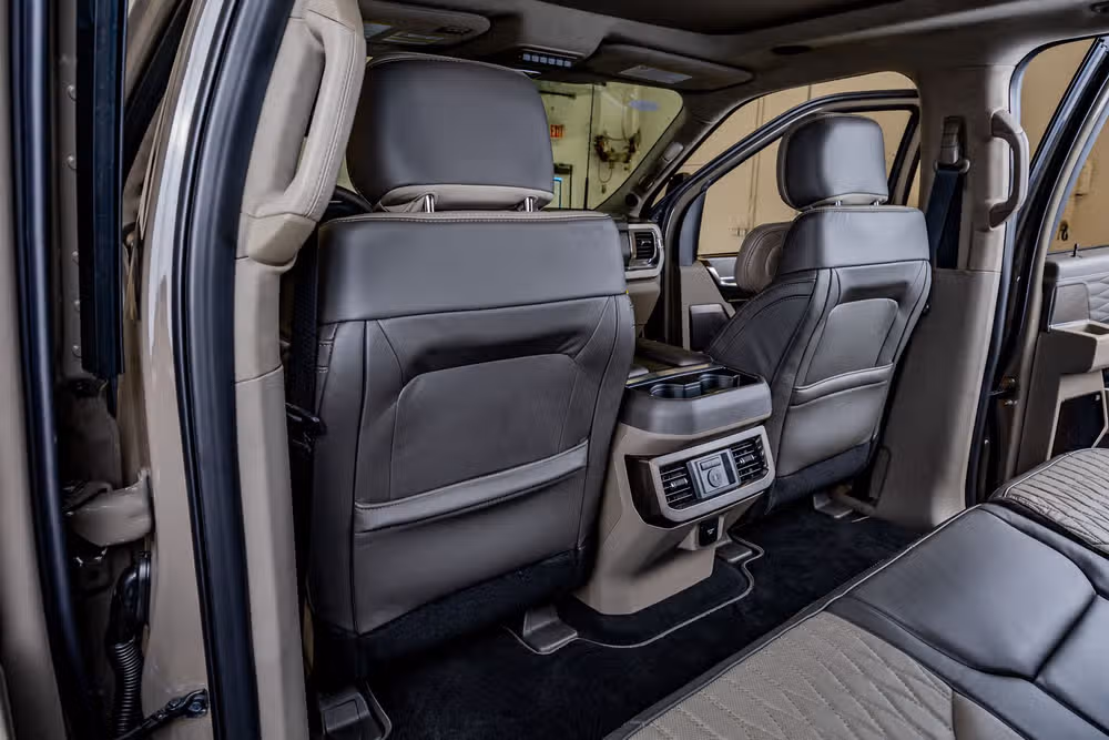 2026 Ford F-450 Super Duty Platinum Plus Crew Cab Image 34
