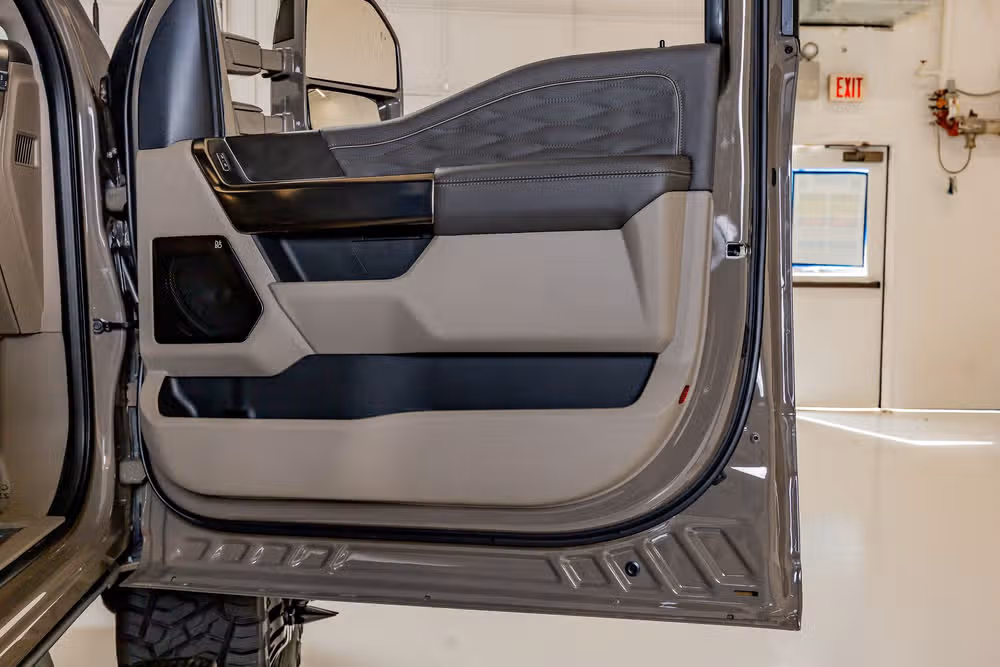 2026 Ford F-450 Super Duty Platinum Plus Crew Cab Image 37