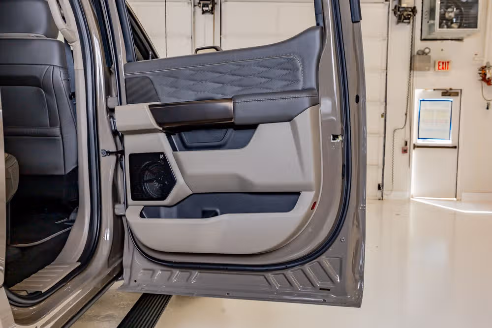 2026 Ford F-450 Super Duty Platinum Plus Crew Cab Image 39
