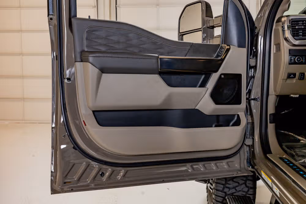 2026 Ford F-450 Super Duty Platinum Plus Crew Cab Image 36