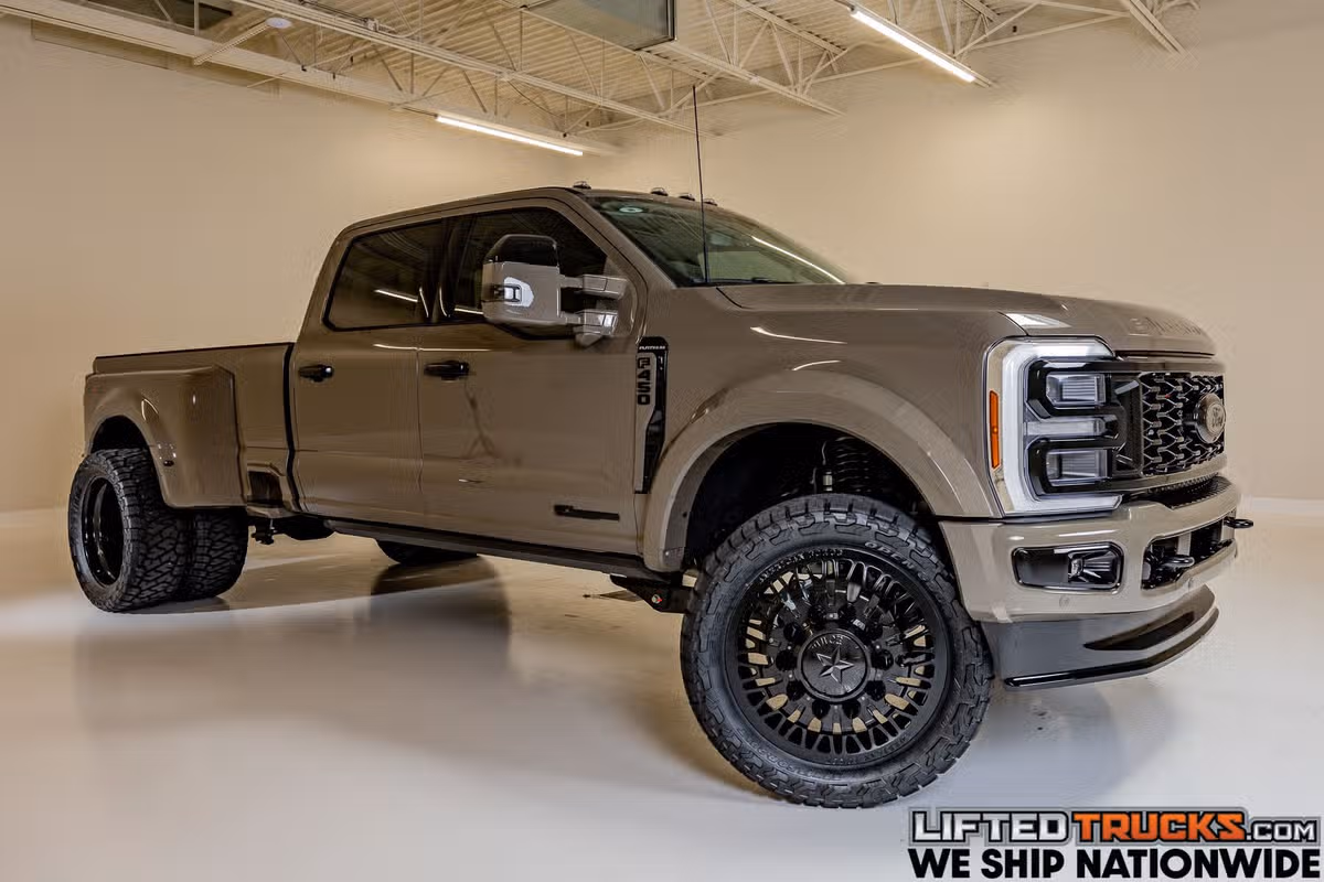2026 Ford F-450 Super Duty Platinum Plus Crew Cab