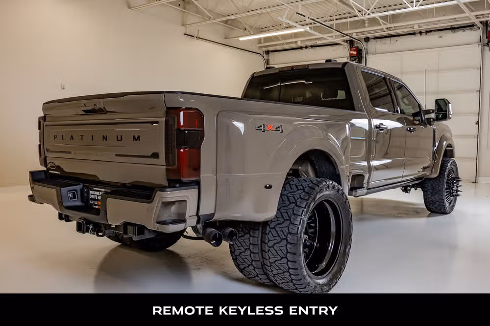 2026 Ford F-450 Super Duty Platinum Plus Crew Cab Image 10
