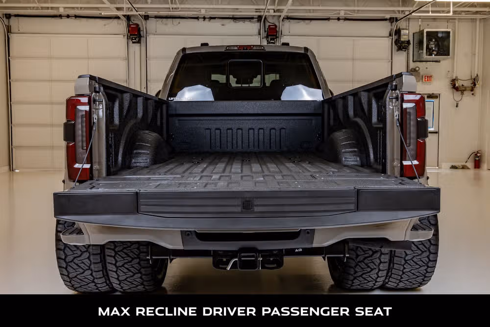 2026 Ford F-450 Super Duty Platinum Plus Crew Cab Image 9