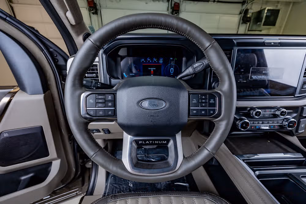 2026 Ford F-450 Super Duty Platinum Plus Crew Cab Image 19